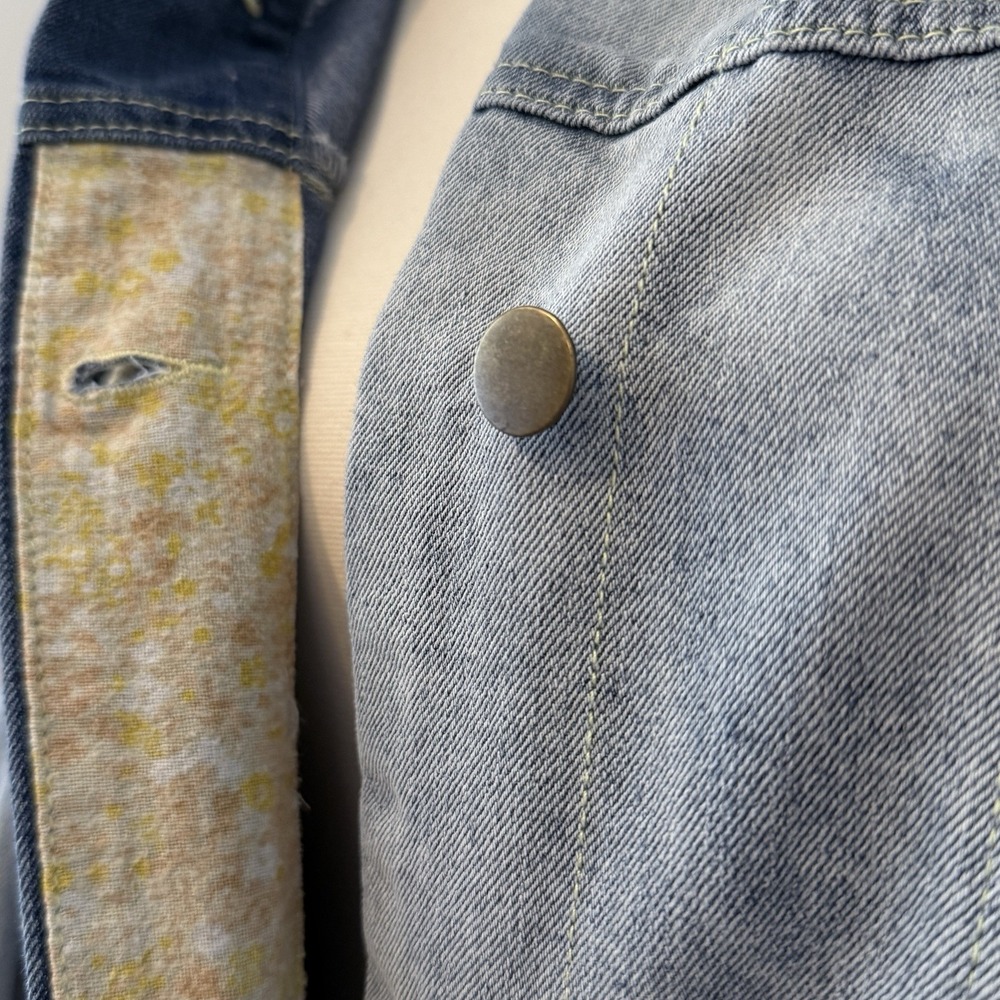 Light Wash Denim Hooded Jean Jacket Women's Large Button Front Casual - Picture 6 of 13